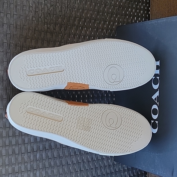 Coach slip on canvas skate shoe. Rainbow signature. NWB 0103, 0119 - Picture 5 of 8